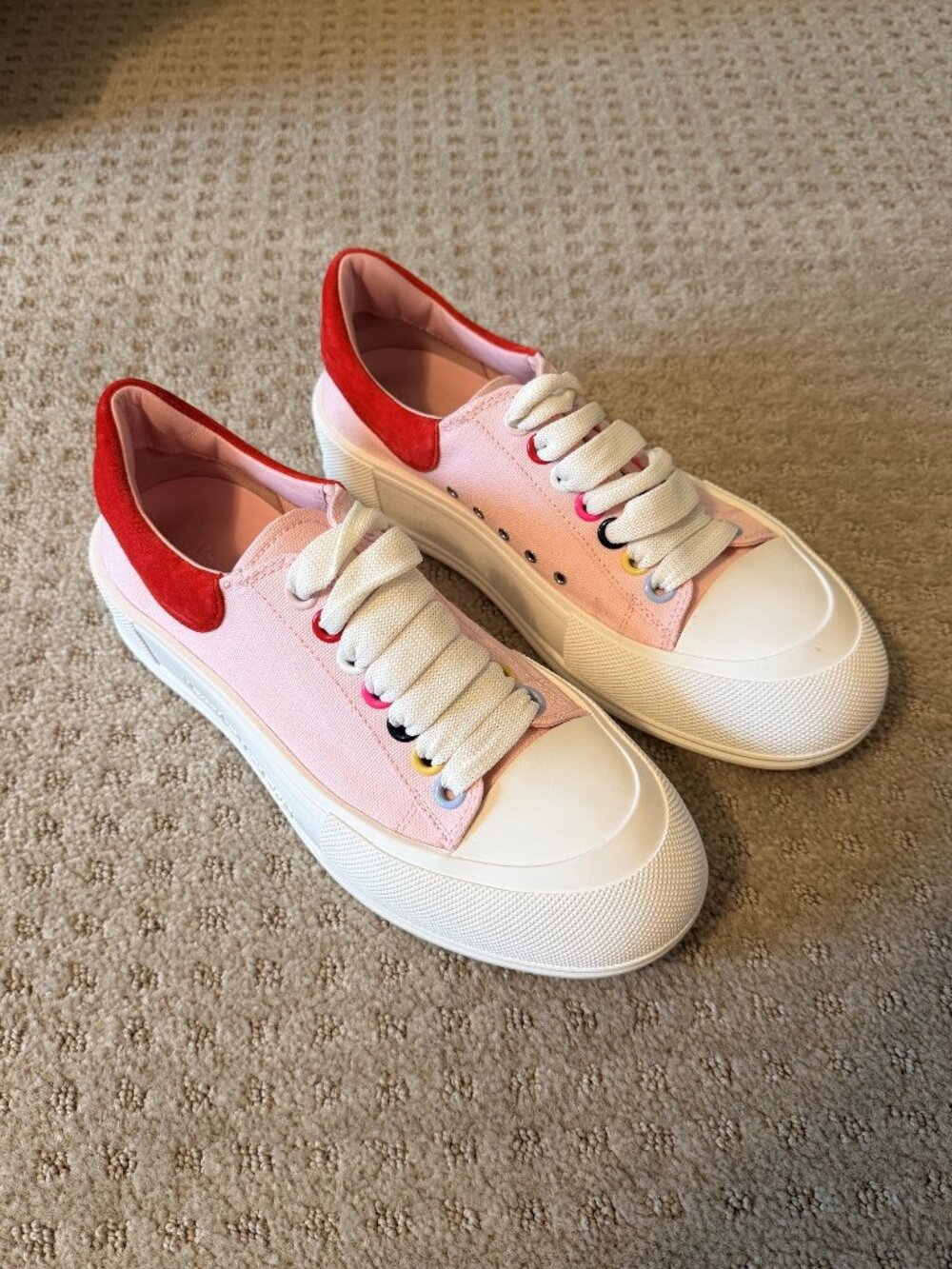 Alexander McQueen Women's low-top Size 38